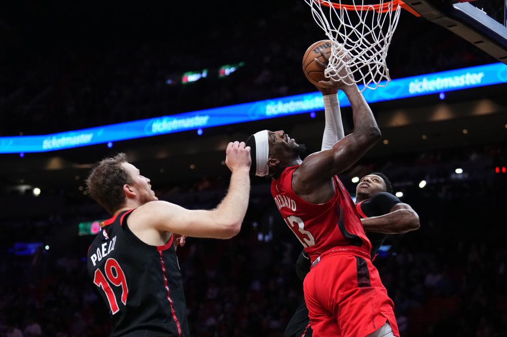 式网球场上 式网球场上