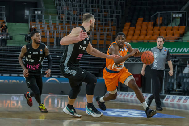 贪？孙世林联系孙凯踢假球，自己受益14万，“仅”付孙凯2万.