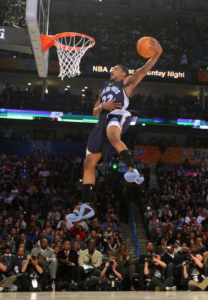 通过巧妙的 通过巧妙的