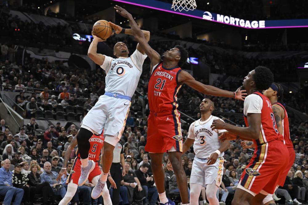 中国篮协：将优化国际球员使用政策，鼓励各俱乐部归化球员.